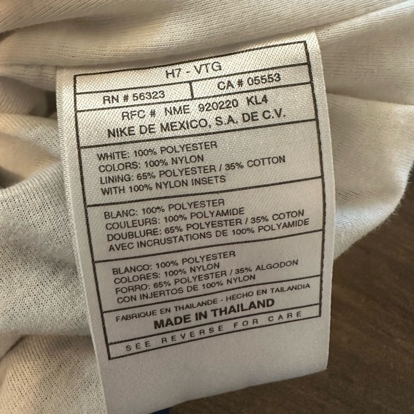 Nike Vintage Red, White, and Blue Men’s Windbreaker - Picture 12 of 12